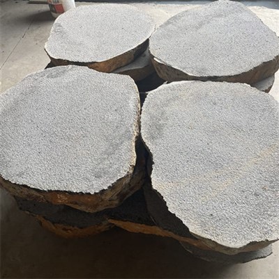 Bazalt Bush Hammered Stepping Stone