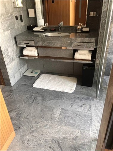 Granitne unutrašnje podne pločice