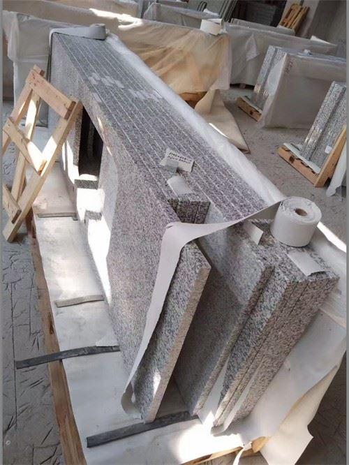 White Granite Countertops With Sparkles
