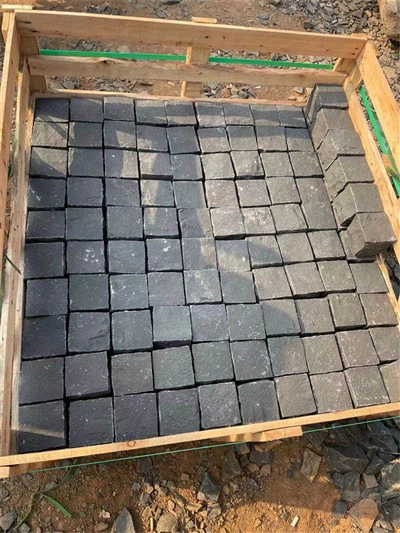 Bazaltni finišer